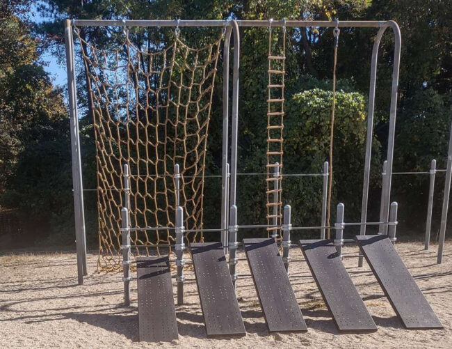 Custom climbing ropes for the US Military.